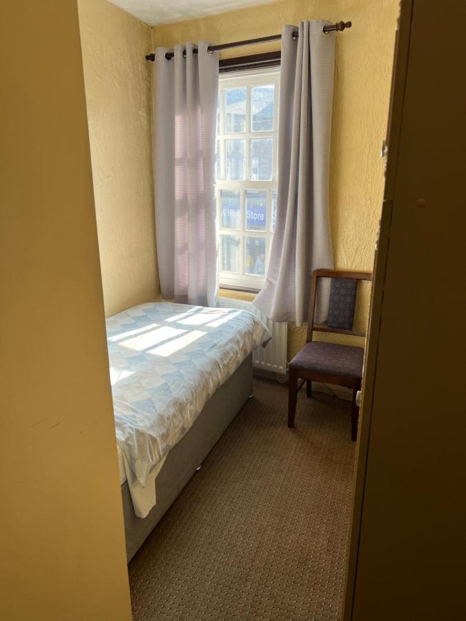 Barley Mow Hotel ポンテフラクト エクステリア 写真