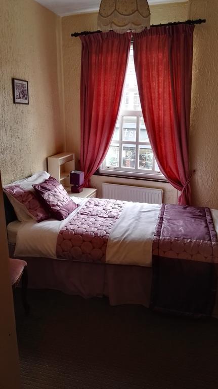 Barley Mow Hotel ポンテフラクト エクステリア 写真