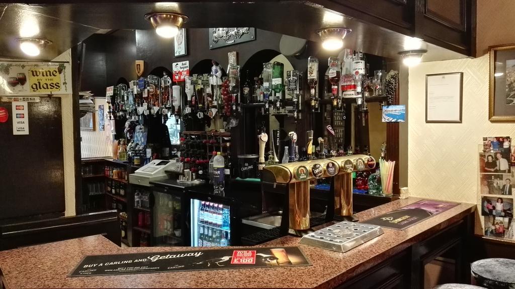 Barley Mow Hotel ポンテフラクト エクステリア 写真
