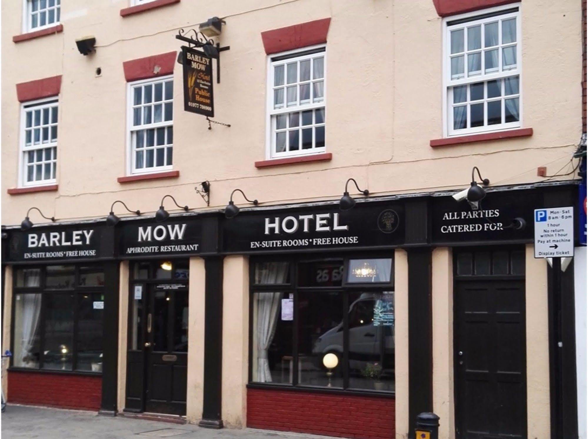 Barley Mow Hotel ポンテフラクト エクステリア 写真
