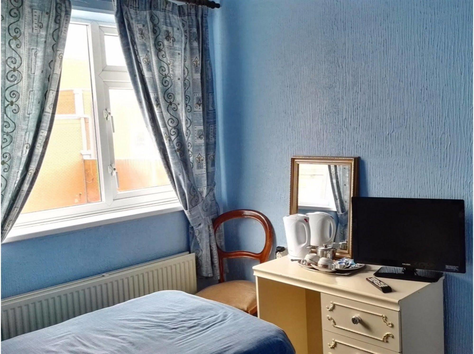 Barley Mow Hotel ポンテフラクト エクステリア 写真