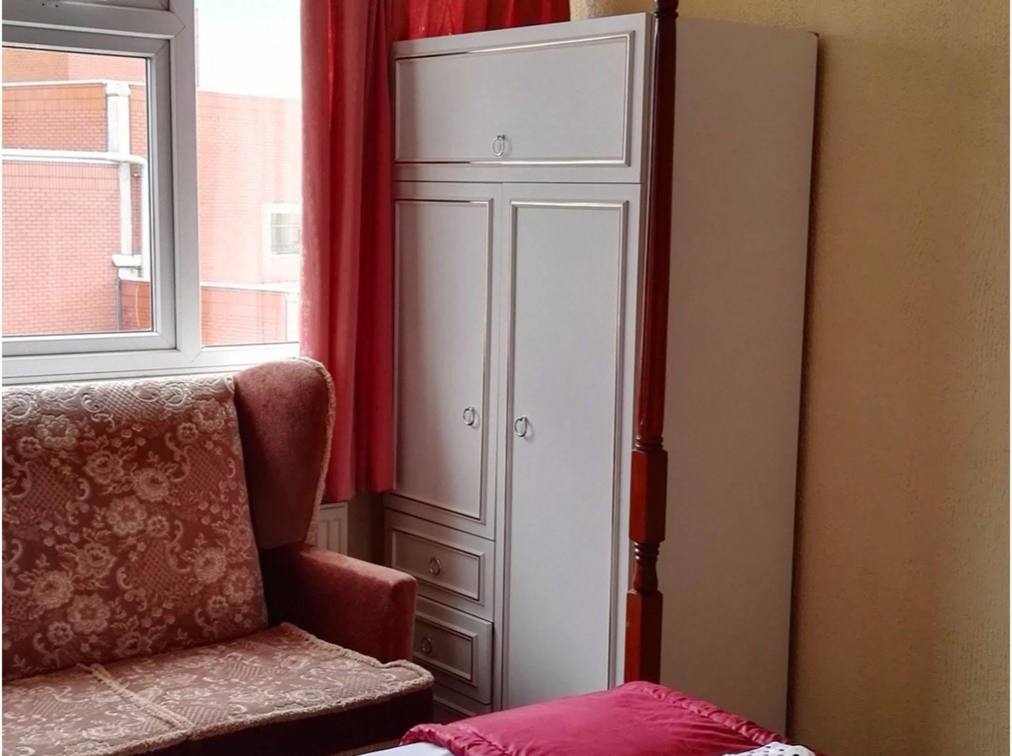 Barley Mow Hotel ポンテフラクト エクステリア 写真