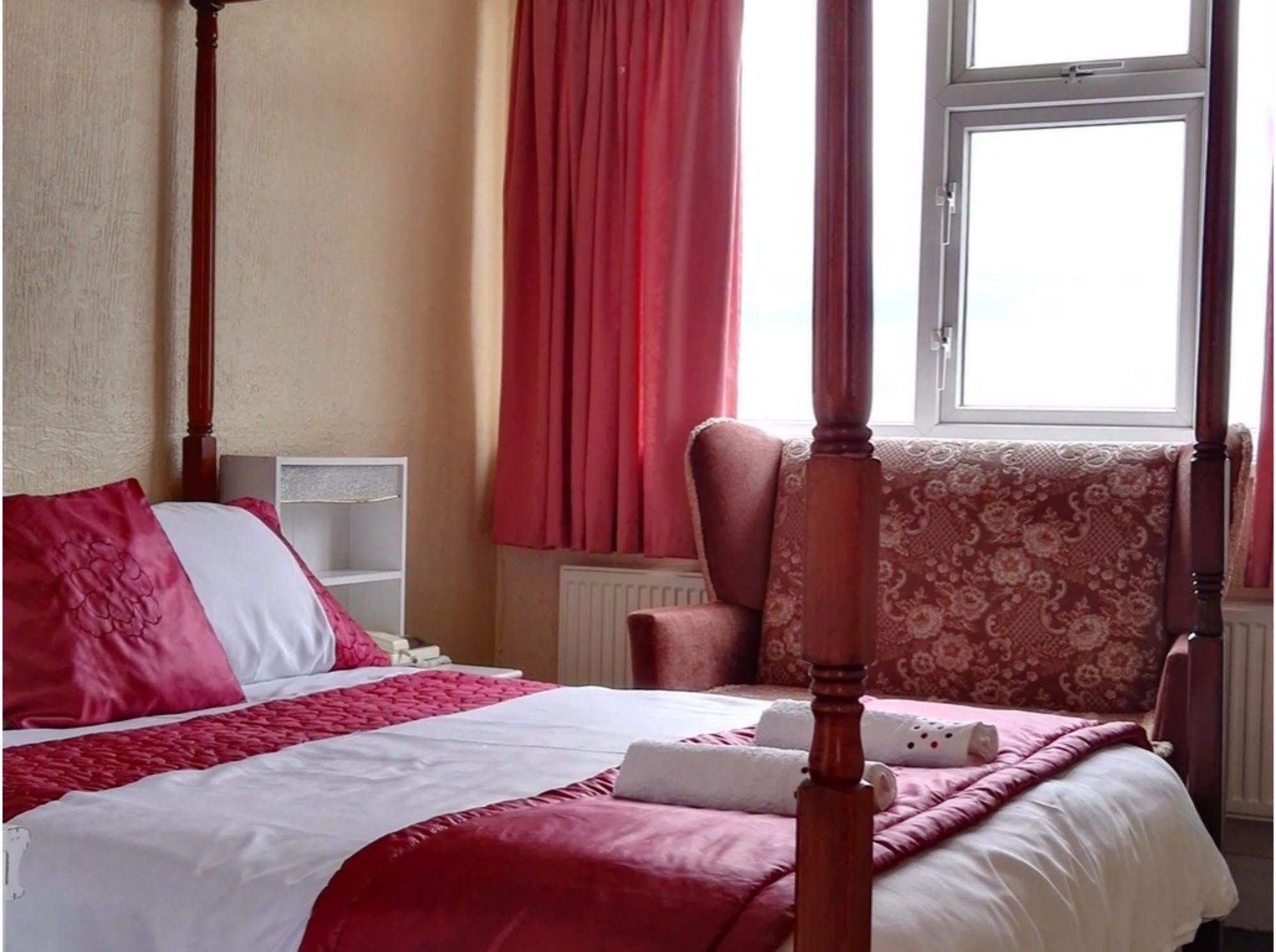 Barley Mow Hotel ポンテフラクト エクステリア 写真
